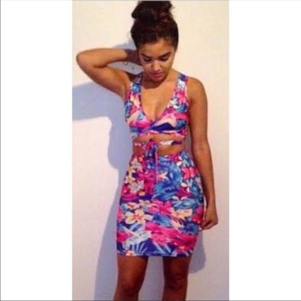 Floral crop top and skirt set